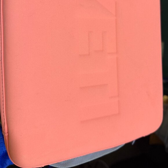 YETI Daytrip Lunch Box Coral - Picture 8 of 16